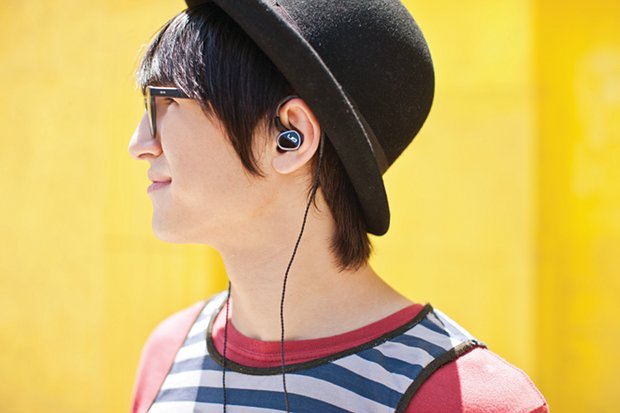 LOGITECH UE 900 Earphones